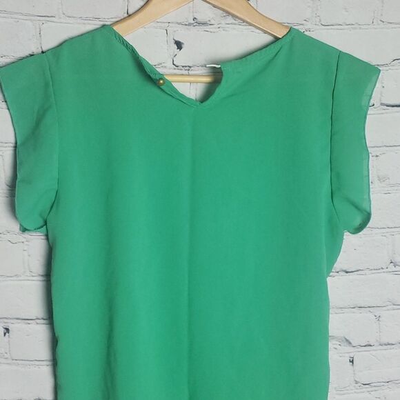 Green Blouse/Top  - Picture 3 of 8
